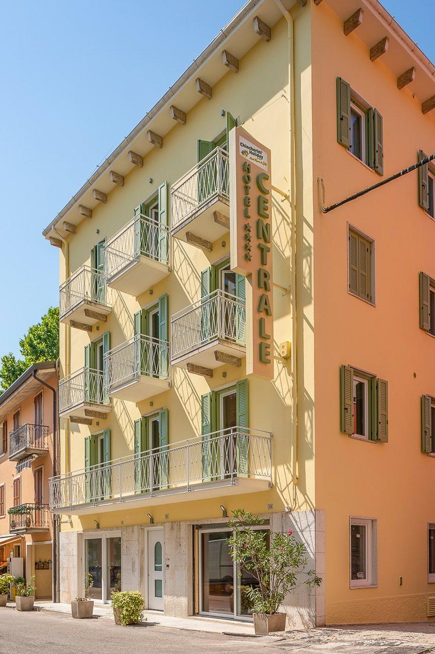 Hotel Centrale Garda  Esterno foto