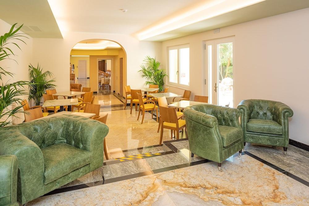 Hotel Centrale Garda  Esterno foto